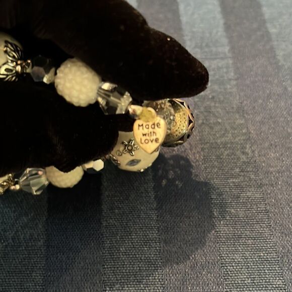 NWT Angelas Designs handmade White silver clear beaded stretch bracelet - Picture 5 of 10